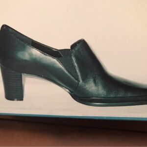 Black Leather Heeled Loafers